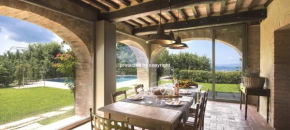 Luxury Villa Among Vineyards Arezzo
